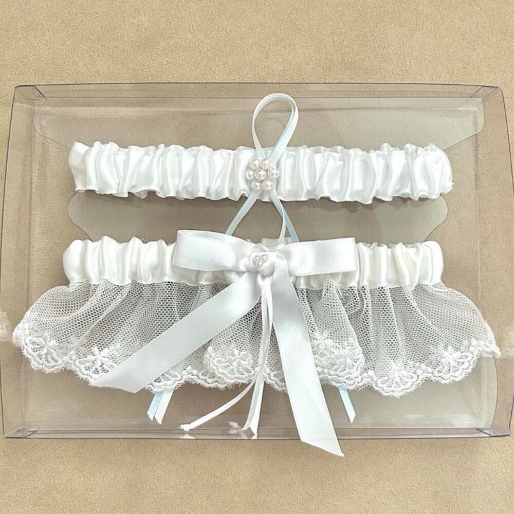 Beverly Clark Collection White Bridal Garter Set; NEW